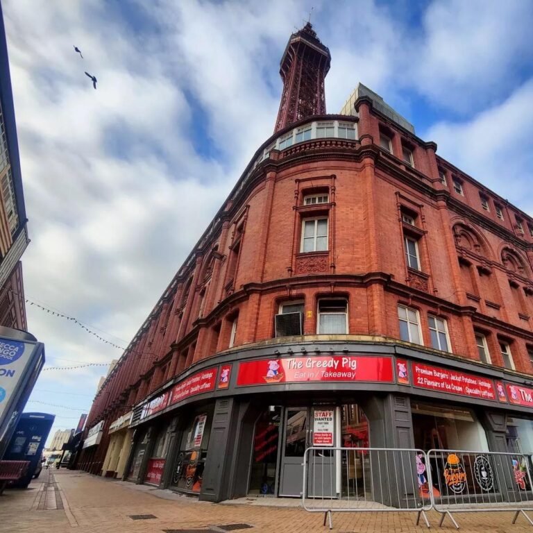 375462549 122099215514034237 4213647952644460634 n 768x768