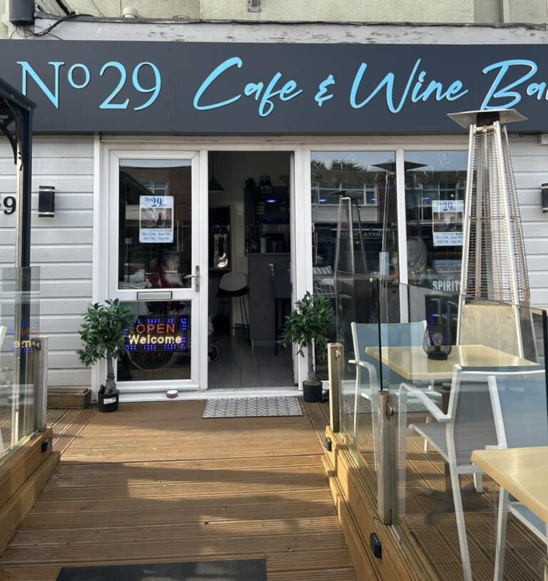 443819877 10232548203148231 1930736273581603334 n 768x814